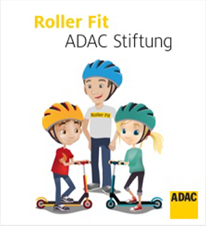 Illustration, 2 Kinder und ein Lehrer mit Helm. Die Kinder stehen auf einem Roller. Schriftzug Roller Fit und ADAC Stiftung.